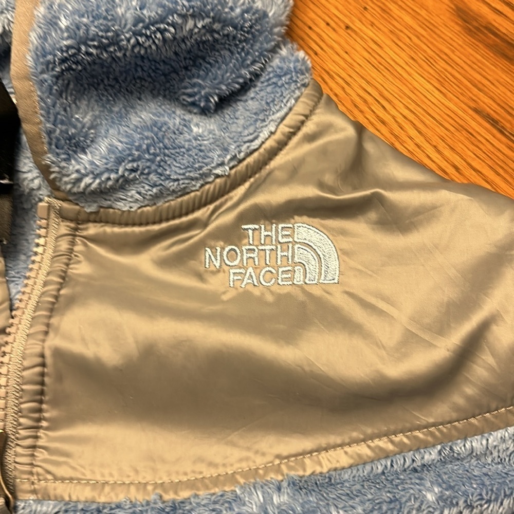 North Face Coat/4 - Picture 2 of 3